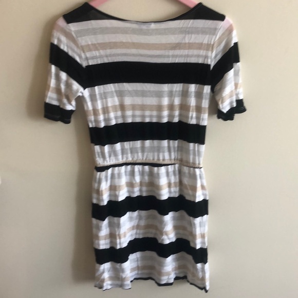 Splendid Dress - Picture 4 of 5